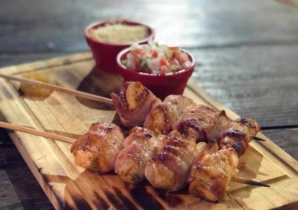 Sate Tuna pada laman Traveloka.