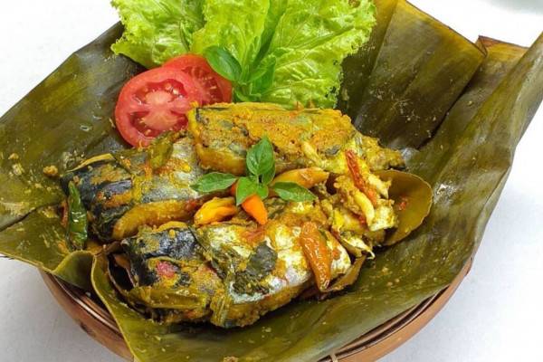 Pepes ikan patin kucai khas Kalimantan Utara