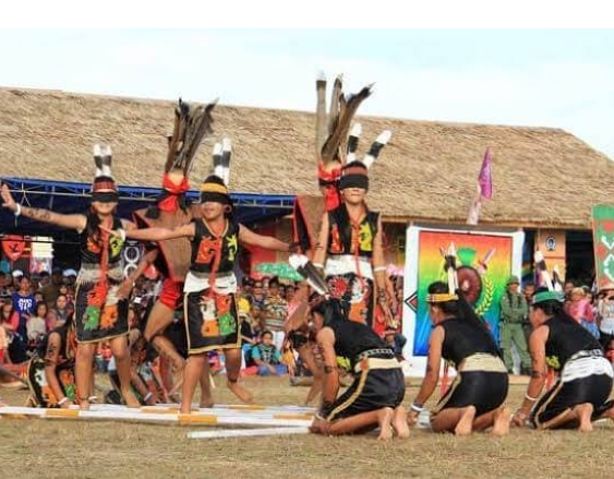 Foto Tari Bangun pada laman Budaya Lokal; ditampilkan sebagai ilustrasi, bukan dokumentasi khusus Tari Blunde.