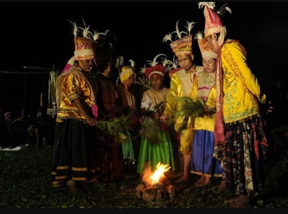 Foto Tari Balia. Kredit gambar pada laman: Gurukatro.com.